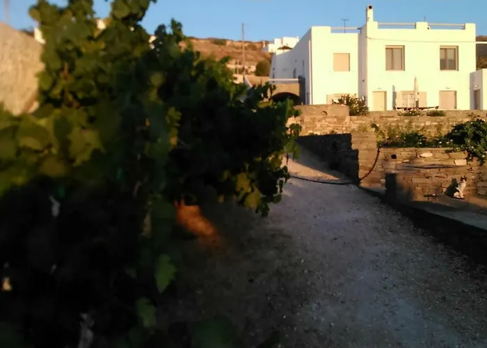 Nesaea Seafront House פרספורוס