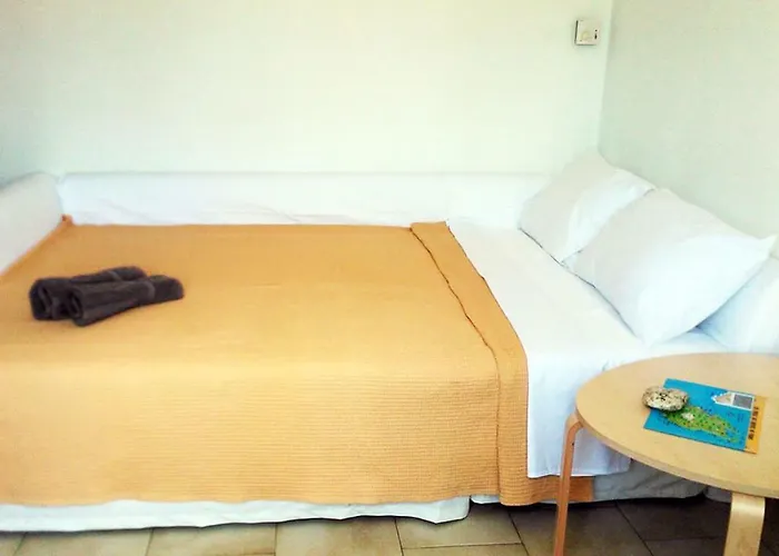 בית נופש Nesaea Seafront House