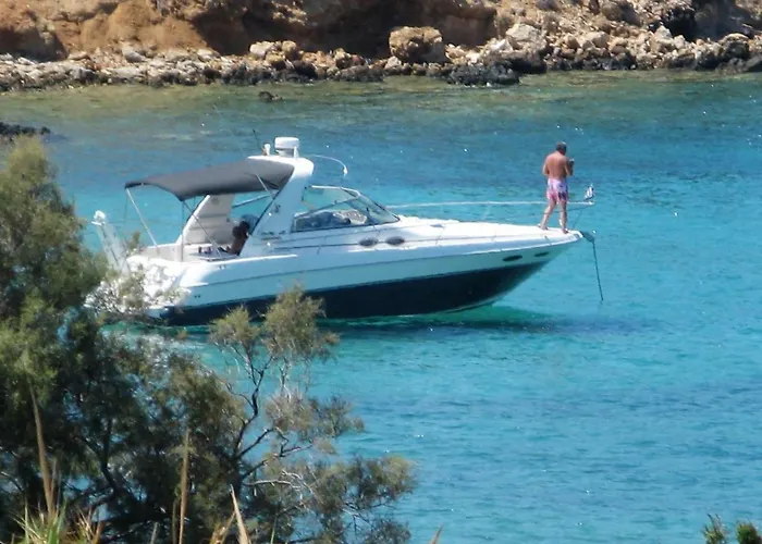 Nesaea Seafront House *