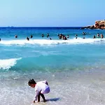 Nesaea Seafront House בית נופש