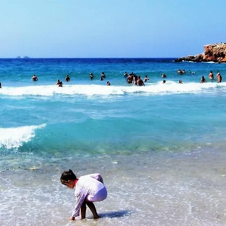 Nesaea Seafront House Hébergement de vacances