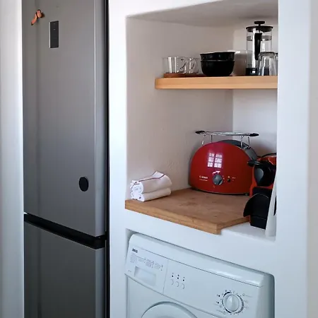 Nesaea Seafront House Hébergement de vacances *