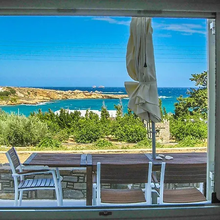 Nesaea Seafront House * Parasporos