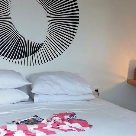 Nesaea Seafront House Hébergement de vacances