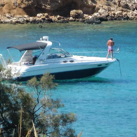 Nesaea Seafront House *