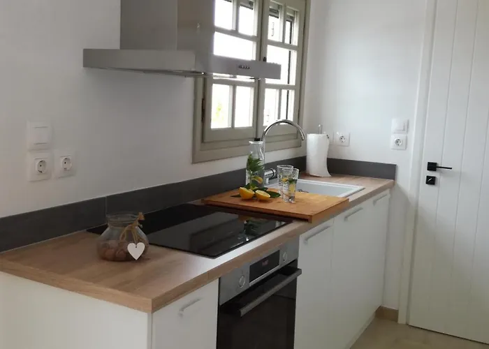 別荘 Nesaea Seafront House